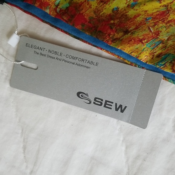 100%Silk NWT Scarf/Wrap/Table Runner Etc.. - Picture 3 of 11